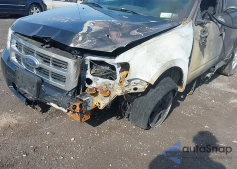 2009 Ford Escape Xlt from USA, damaged, VIN 1FMCU93G19KB94016